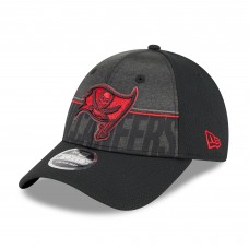 Бейсболка Tampa Bay Buccaneers New Era 2023 NFL Training Camp Team Colorway 9FORTY - Pewter