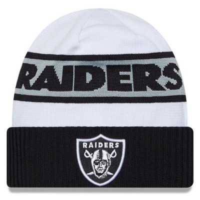 Las Vegas Raiders New Era White/Black 2023 Sideline Tech Cuffed Knit Hat