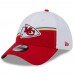 Бейсболка Kansas City Chiefs New Era 2023 Sideline 39THIRTY - White/Red