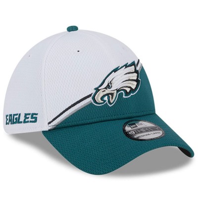 Бейсболка Philadelphia Eagles New Era 2023 Sideline 39THIRTY - White/Midnight Green