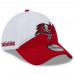Бейсболка Tampa Bay Buccaneers New Era 2023 Sideline 39THIRTY - White/Red
