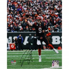 Joe Burrow Cincinnati Bengals Fanatics Authentic Autographed 8 x 10 Black Jersey Vertical Photograph