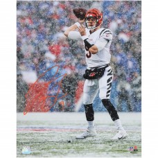 Joe Burrow Cincinnati Bengals Autographed Fanatics Authentic 16 x 20 Passing in the Snow with White Jersey Photograph