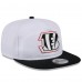Бейсболка Cincinnati Bengals New Era 2024 NFL Training Camp Golfer Snapback - White/Black