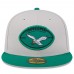 Бейсболка Philadelphia Eagles New Era 2024 Sideline Historic 59FIFTY - Stone/Kelly Green