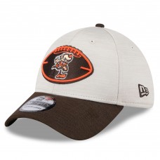 Бейсболка Cleveland Browns New Era Stone/Brown 2024 Sideline Historic 39THIRTY