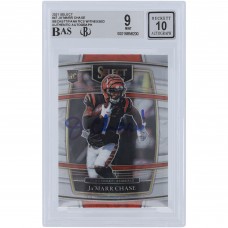 JaMarr Chase Cincinnati Bengals Autographed 2021 Panini Select Concourse #47 Beckett Fanatics Witnessed Authenticated 9/10 Rookie Card