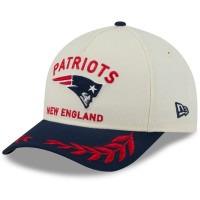 Бейсболка New England Patriots New Era Cream/Navy 2025 NFL Draft 9FORTY A-Frame M-Crown