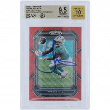 Tyreek Hill Miami Dolphins Autographed 2022 Panini Prizm Red Wave #180 #/149 Beckett Fanatics Witnessed Authenticated 9.5/10 Card