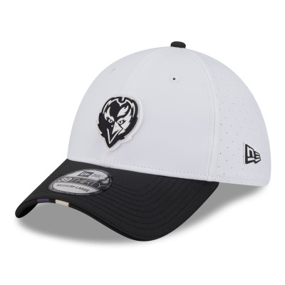 Бейсболка Baltimore Ravens New Era White/Black 2025 NFL Training Camp 39THIRTY