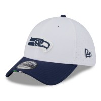 Бейсболка Seattle Seahawks New Era White/College Navy 2025 NFL Training Camp 39THIRTY