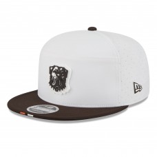 Бейсболка Cleveland Browns New Era White/Brown 2025 NFL Training Camp Split Panel 9FIFTY Snapback