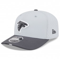 Бейсболка Atlanta Falcons New Era Gray/Graphite 2025 NFL Training Camp 9SEVENTY