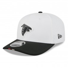 Бейсболка Atlanta Falcons New Era White/Black 2025 NFL Training Camp 9SEVENTY