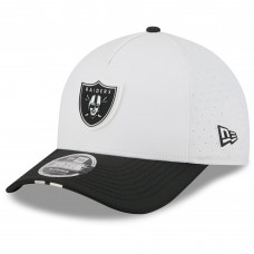 Бейсболка Las Vegas Raiders New Era White/Black 2025 NFL Training Camp A-Frame 9FORTY