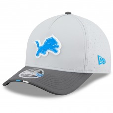 Бейсболка Detroit Lions New Era Gray/Graphite 2025 NFL Training Camp A-Frame 9FORTY