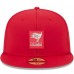 Бейсболка Tampa Bay Buccaneers New Era Red 2025 Sideline 59FIFTY