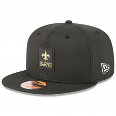Бейсболка New Orleans Saints New Era Black 2025 Sideline 59FIFTY