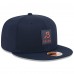 Бейсболка Chicago Bears New Era Navy 2025 Sideline 59FIFTY