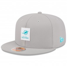 Бейсболка Miami Dolphins New Era Gray 2025 Sideline 59FIFTY Fitted