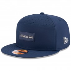 Бейсболка Seattle Seahawks New Era College Navy 2025 Sideline Split Panel 9FIFTY Snapback