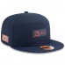 Бейсболка Chicago Bears New Era Navy 2025 Sideline Split Panel 9FIFTY Snapback