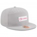 Бейсболка Kansas City Chiefs New Era Gray 2025 Sideline Split Panel 9FIFTY Snapback