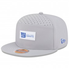 Бейсболка New York Giants New Era Gray 2025 Sideline Split Panel 9FIFTY Snapback