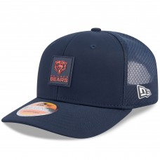 Бейсболка Chicago Bears New Era Navy 2025 Sideline 9SEVENTY Trucker Бейсболка Chicago Bears New Era Navy 2025 Sideline 9SEVENTY Trucker