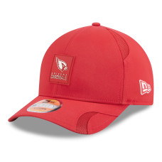 Бейсболка Arizona Cardinals New Era Cardinal 2025 Sideline M-Crown 9FORTY