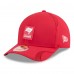 Бейсболка Tampa Bay Buccaneers New Era Red 2025 Sideline M-Crown 9FORTY
