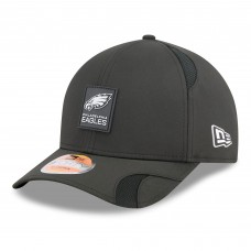 Бейсболка Philadelphia Eagles New Era Black 2025 Sideline M-Crown 9FORTY