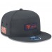 Бейсболка Chicago Bears New Era Charcoal 2025 Sideline Cold Weather Split Panel 9FIFTY Snapback
