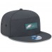 Бейсболка Philadelphia Eagles New Era Charcoal 2025 Sideline Cold Weather Split Panel 9FIFTY Snapback
