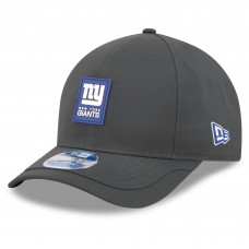 Бейсболка New York Giants New Era Charcoal 2025 Sideline Cold Weather 9FORTY M-Crown