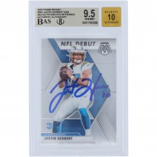 Justin Herbert Los Angeles Chargers Autographed 2020 Panini Mosaic NFL Debut #263 Beckett Fanatics Witnessed Authenticated 9.5/10 Rookie Card Justin Herbert Los Angeles Chargers Autographed 2020 Panini Mosaic NFL Debut #263 Beckett Fanatics Witnessed Authenticated 9.5/10 Rookie Card