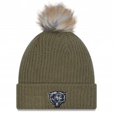 Шапка с помпоном женская Chicago Bears New Era Dark Green 2025 Salute to Service