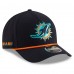 Бейсболка Miami Dolphins New Era Pitch Blue 2025 Rivalries Collection Sideline A-Frame 9FORTY Бейсболка Miami Dolphins New Era Pitch Blue 2025 Rivalries Collection Sideline A-Frame 9FORTY