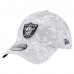 Бейсболка Las Vegas Raiders New Era White 2025 Salute to Service Digital Camo Fan Pack 39THIRTY