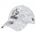 Бейсболка New Orleans Saints New Era White 2025 Salute to Service Digital Camo Fan Pack 39THIRTY