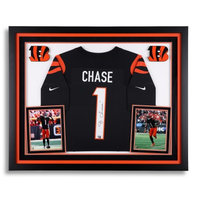 JaMarr Chase Cincinnati Bengals Autographed Fanatics Authentic Deluxe Framed Black Nike Limited Jersey