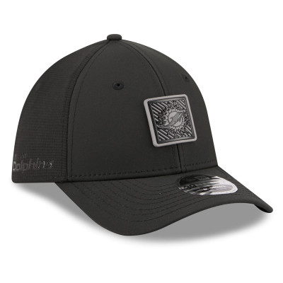 Бейсболка Miami Dolphins New Era Black 2026 NFL Training Camp 39THIRTY