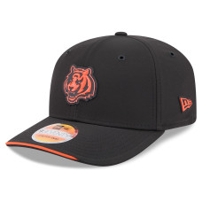 Бейсболка Cincinnati Bengals New Era Black 2026 Sideline 9SEVENTY Бейсболка Cincinnati Bengals New Era Black 2026 Sideline 9SEVENTY