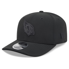 Бейсболка Arizona Cardinals New Era Black 2026 Sideline 9SEVENTY