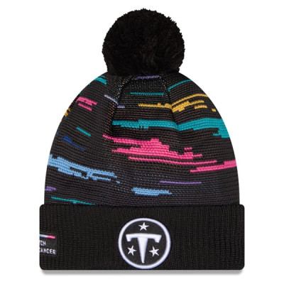 Шапка с помпоном Tennessee Titans New Era 2026 NFL Crucial Catch Cuffed - Black