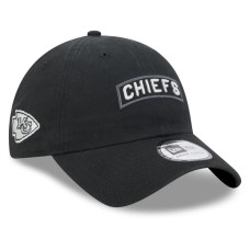 Бейсболка Kansas City Chiefs New Era 2026 Salute To Service Casual Classic - Black
