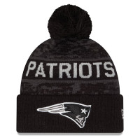 Шапка с помпоном New England Patriots New Era 2026 Salute To Service Cuffed - Black