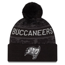 Шапка с помпоном Tampa Bay Buccaneers New Era 2026 Salute To Service Cuffed - Black Шапка с помпоном Tampa Bay Buccaneers New Era 2026 Salute To Service Cuffed - Black