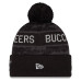 Шапка с помпоном Tampa Bay Buccaneers New Era 2026 Salute To Service Cuffed - Black