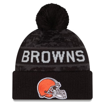 Шапка с помпоном Cleveland Browns New Era 2026 Salute To Service Cuffed - Black